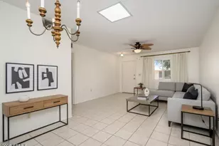 10559 W Coggins Dr, Sun City, AZ 85351 - Photo 5