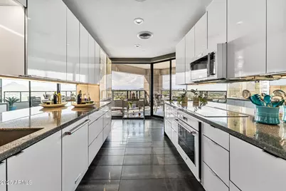 1040 E Osborn Road #1103, Phoenix, AZ 85014 - Photo 17