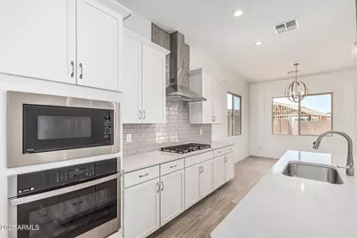 16494 W Creedance Boulevard, Surprise, AZ 85387 - Photo 5