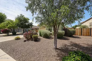 12845 W Milton Dr, Peoria, AZ 85383 - Photo 11