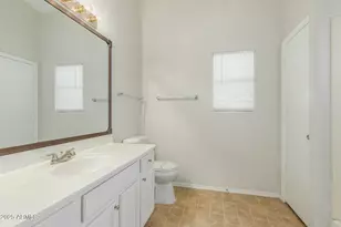 21621 N 48th Pl, Phoenix, AZ 85054 - Photo 19