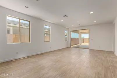 18204 W Hess Street, Goodyear, AZ 85338 - Photo 9