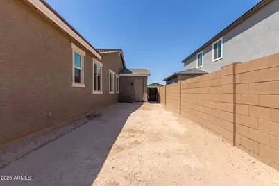 18189 W Hess Street, Goodyear, AZ 85338 - Photo 29