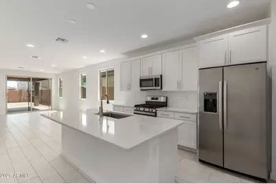 18189 W Hess Street, Goodyear, AZ 85338 - Photo 5