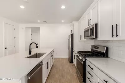 18195 W Hess Street, Goodyear, AZ 85338 - Photo 5