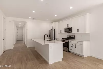 18195 W Hess Street, Goodyear, AZ 85338 - Photo 3