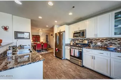 17 W Vernon Avenue #412, Phoenix, AZ 85003 - Photo 1