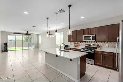 12423 W Citrus Way, Litchfield Park, AZ 85340 - Photo 11