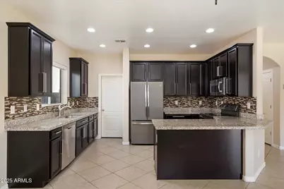 737 E Harwell Road, Phoenix, AZ 85042 - Photo 11