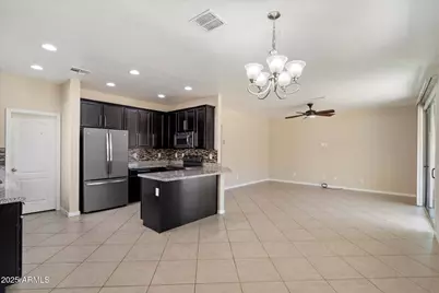 737 E Harwell Road, Phoenix, AZ 85042 - Photo 9