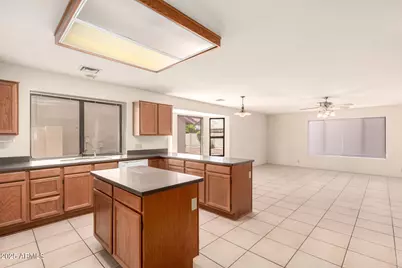 9802 W Rockwood Drive, Peoria, AZ 85382 - Photo 17