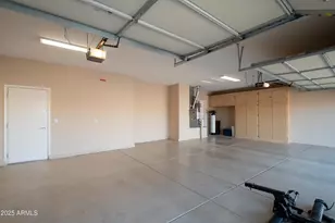 21003 N Circle Cliffs Dr, Surprise, AZ 85387 - Photo 27