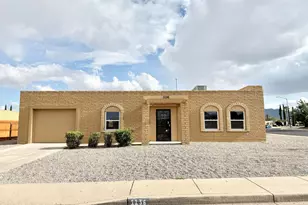 1136 Meadows Dr, Sierra Vista, AZ 85635 - Photo 3