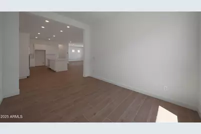 294 W Flax Drive, San Tan Valley, AZ 85140 - Photo 5