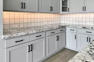 15787 W Mariposa Grande St, Surprise, AZ 85387 - Photo 11