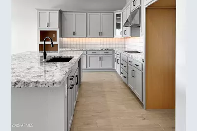 15787 W Mariposa Grande Street, Surprise, AZ 85387 - Photo 9