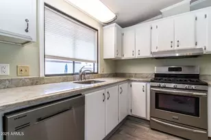 10955 N 79th Ave, Peoria, AZ 85345 - Photo 21