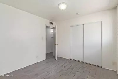 8033 N 56th Avenue, Glendale, AZ 85302 - Photo 17