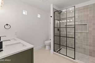 3221 N 37th St, Phoenix, AZ 85018 - Photo 7