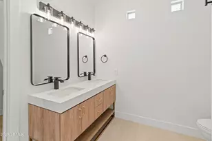 3221 N 37th St, Phoenix, AZ 85018 - Photo 13