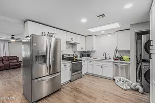 13039 N 19th Ave, Phoenix, AZ 85029 - Photo 7