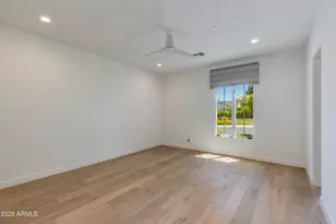 4416 N 37th Wy, Phoenix, AZ 85018 - Photo 15