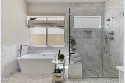 4416 N 37th Way, Phoenix, AZ 85018 - Photo 13