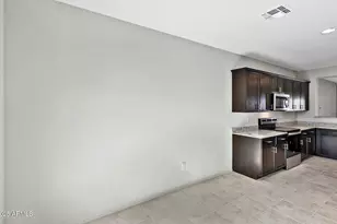 42925 W Peters Dr, Maricopa, AZ 85138 - Photo 9