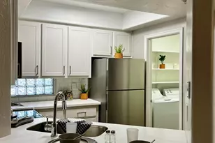 7333 E Chaparral Rd, Scottsdale, AZ 85250 - Photo 9