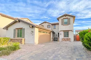 118 E Canyon Way, Chandler, AZ 85249 - Photo 1