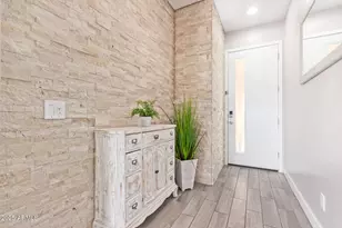 12083 W Peak View Rd, Peoria, AZ 85383 - Photo 7