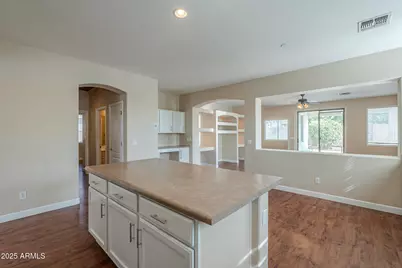 15902 W Hearn Road, Surprise, AZ 85379 - Photo 9