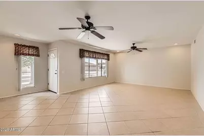 9706 W Granada Drive, Sun City, AZ 85373 - Photo 5