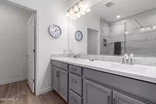 2425 W Bronco Butte Trl, Phoenix, AZ 85085 - Photo 13