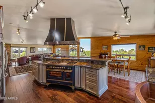 2335 Voyager Cir, Overgaard, AZ 85933 - Photo 3