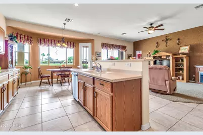 6141 S Bradshaw Way, Chandler, AZ 85249 - Photo 11