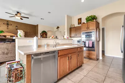 6141 S Bradshaw Way, Chandler, AZ 85249 - Photo 9