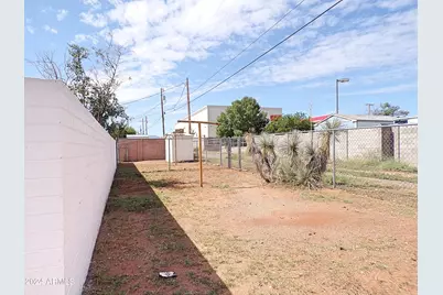 307 1st Street #B, Huachuca City, AZ 85616 - Photo 19