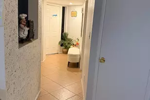 9060 N 47th Ln, Glendale, AZ 85302 - Photo 3