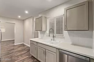 2022 E Mulberry Dr, Phoenix, AZ 85016 - Photo 13