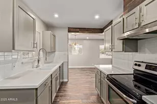 2022 E Mulberry Dr, Phoenix, AZ 85016 - Photo 15