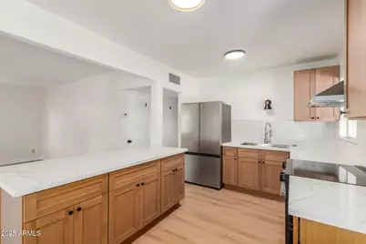 3526 E Cheery Lynn Road, Phoenix, AZ 85018 - Photo 13