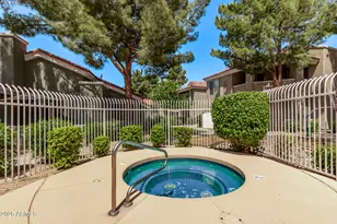 2929 W Yorkshire Dr, Phoenix, AZ 85027 - Photo 27