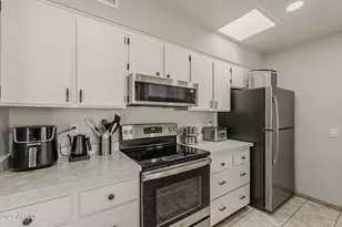 9814 W Long Hills Dr, Sun City, AZ 85351 - Photo 9