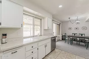 9814 W Long Hills Dr, Sun City, AZ 85351 - Photo 9