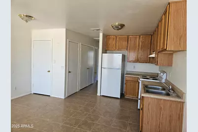 8190 W Serena Drive, Arizona City, AZ 85123 - Photo 5