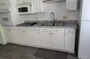 10582 W Oakmont Dr, Sun City, AZ 85351 - Photo 5