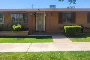 10582 W Oakmont Dr, Sun City, AZ 85351 - Photo 1