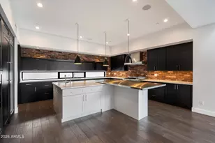 4525 N 36th Way, Phoenix, AZ 85018 - Photo 11