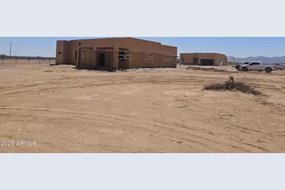 30507 N 235th Drive, Wittmann, AZ 85361 - Photo 21